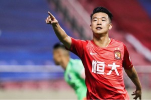  多特蒙德核心中场续约至2028年  
